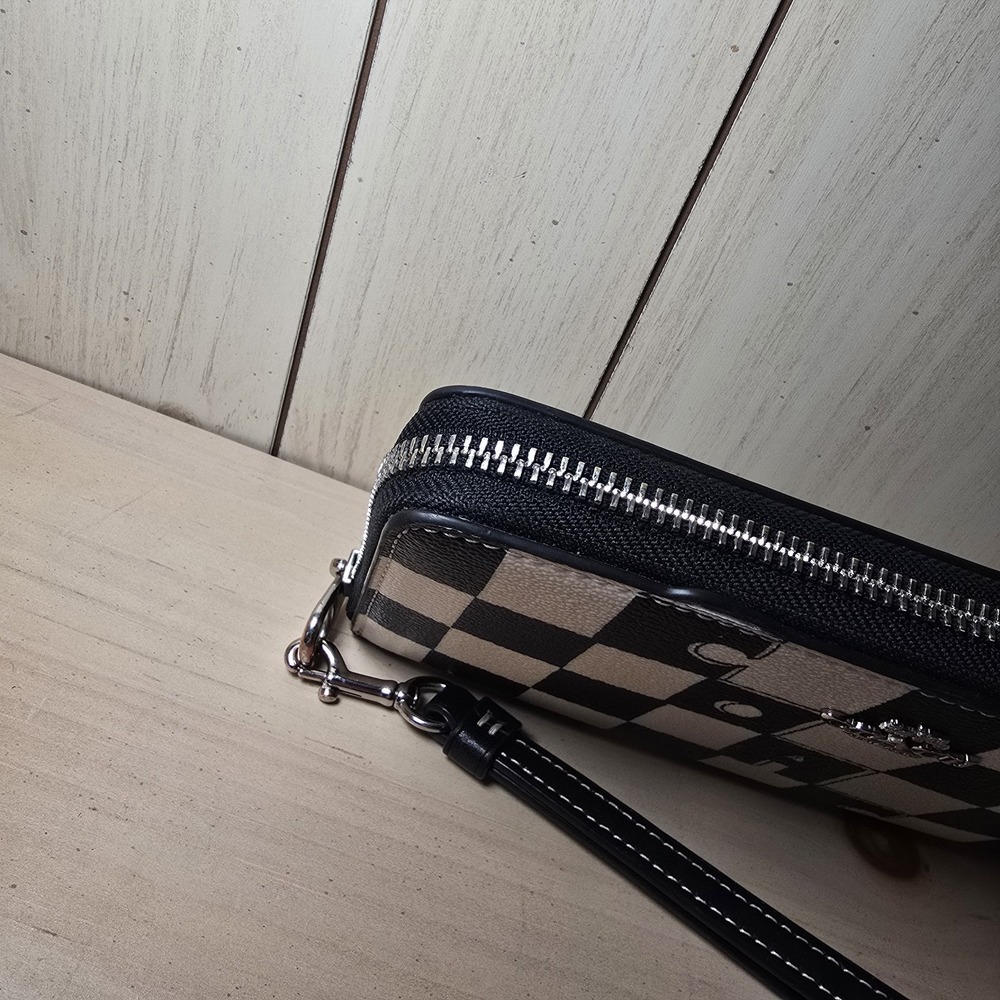 Coach Long Zip Around Wallet Black & White Checkerboard Print model CR622 Rare - Picture 4 of 16